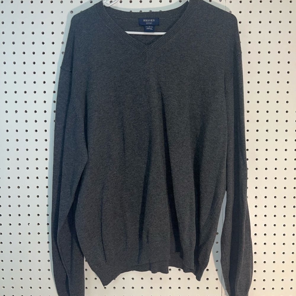 Brooks Brothers sport V neck cotton sweater